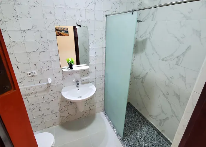 Airport - Sahlhomes 3* Gurdaka